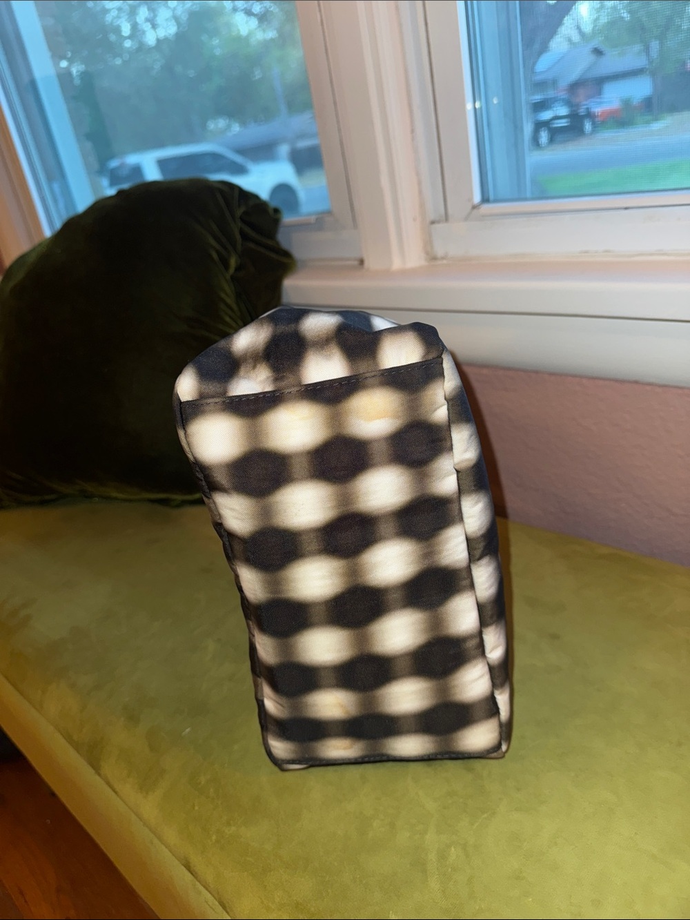 BAGGU Small Nylon Meringue Bag - Blurred Gingham - Picture 5 of 8